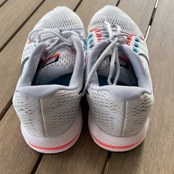 Nike Zoom‎ Vomero 12 - Picture 4 of 9